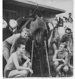01 CAP CARBON AOUT 1960 UNE TCHOUTCH DE PLUS DE 135 KG